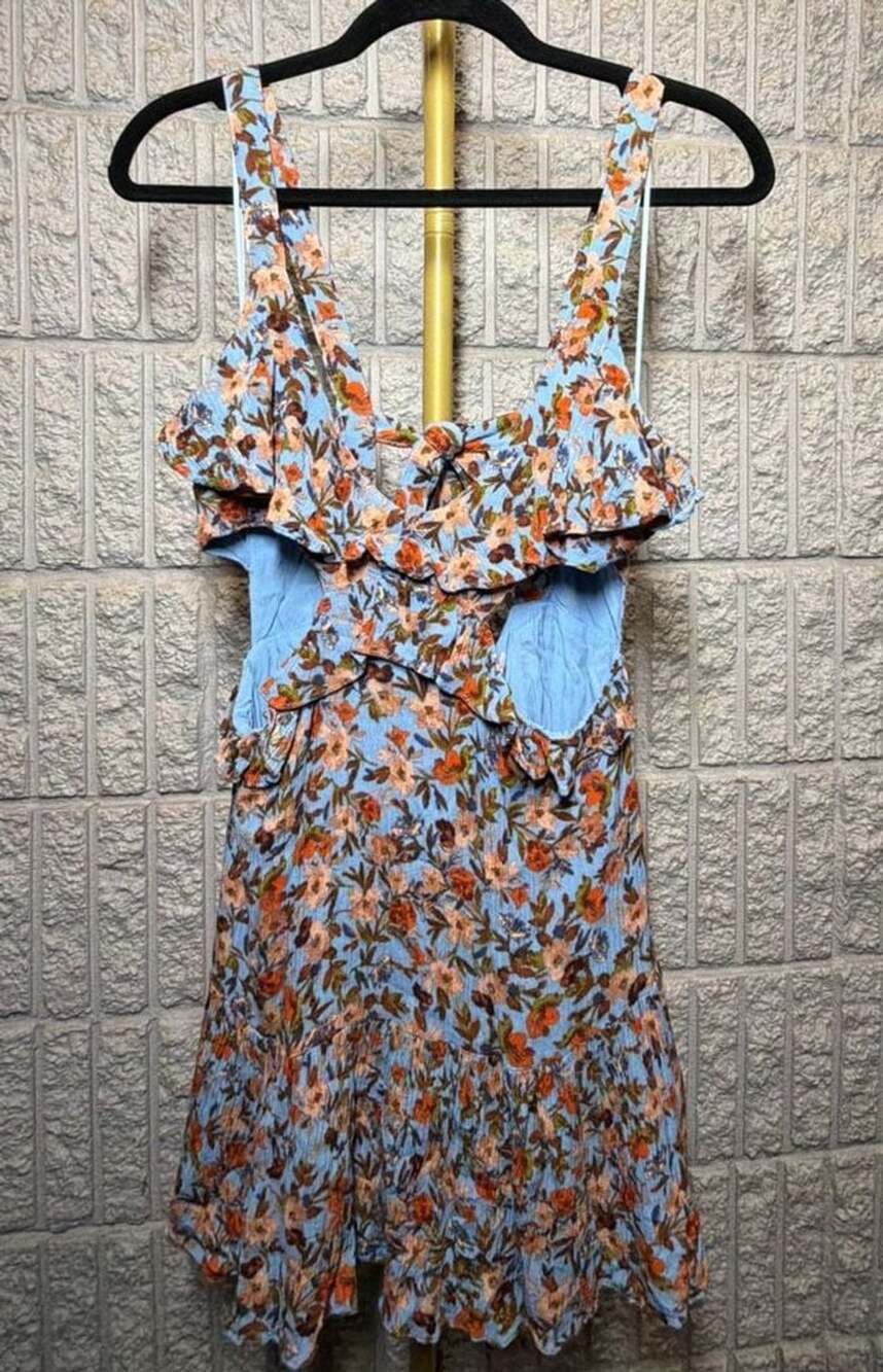 613 Skylar + Madison Blue Floral Dress Size L